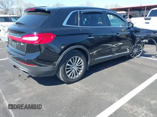 2018 Lincoln MKX Select with VIN 2LMPJ8KR1JBL15072, listed as a IAAI auction lot 41868951 with 125,743 mi miles. Bid and sale history available at carsss.com. Image 4.