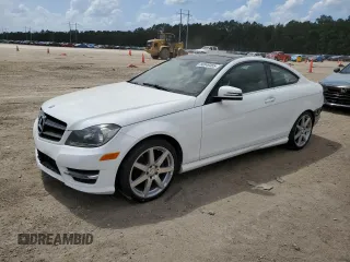 2014 Mercedes-Benz C 250 z VIN WDDGJ4HB4EG282981, wystawiony jako Copart lot #60049455 z przebiegiem Nie podano mil oraz Czysty tytuł • Clean title. Historia ofert i sprzedaży dostępna na DreamBid. Obrazek 1.