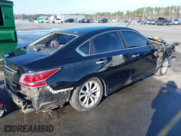 2014 Nissan Altima S with VIN 1N4AL3AP2EN379463, listed as a IAAI auction lot 41111740 with 49,874 mi miles and . Bid and sale history available at carsss.com. Image 4.