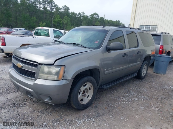 2007 Chevrolet Suburban LT with VIN 1GNFC16077R372737, listed as a IAAI auction lot 41917140 with 249,075 mi miles. Bid and sale history available at carsss.com. Image 2.