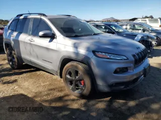 2018 Jeep Cherokee Latitude Tech Connect with VIN 1C4PJMCX0JD549302, listed as a Copart auction lot 78270864 with 73,280 mi miles and Salvage title. Bid and sale history available at DreamBid. Image 4.