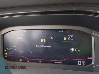 2022 Volkswagen Taos z VIN 3VVGX7B29NM001350, wystawiony jako IAAI lot #41684049 z przebiegiem 32 531 mil mil oraz . Historia ofert i sprzedaży dostępna na DreamBid. Obrazek 7.