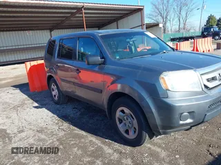 2011 Honda Pilot LX with VIN 5FNYF4H22BB028742, listed as a IAAI auction lot 41856146 with 190,615 mi miles. Bid and sale history available at carsss.com. Image 1.