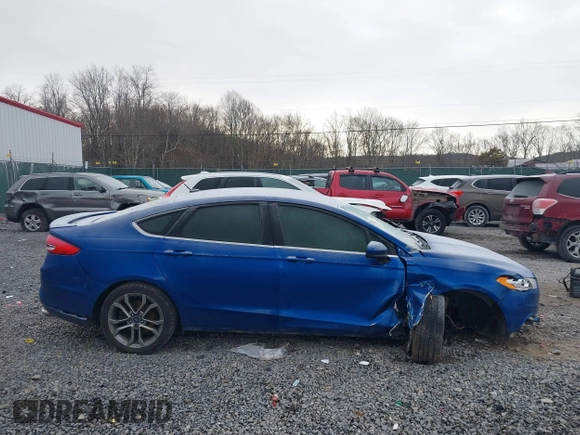 2017 Ford Fusion SE with VIN 3FA6P0H7XHR404884, listed as a IAAI auction lot 40778781 with 95,260 mi miles. Bid and sale history available at carsss.com. Image 13.