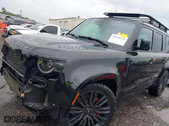 2020 Land Rover Defender X with VIN SALEXEEU9L2030559, listed as a IAAI auction lot 42323334 with 41,325 mi miles and . Bid and sale history available at DreamBid. Image 20.