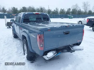 2006 GMC Canyon SLE Z71 z VIN 1GTDS196568168235, wystawiony jako IAAI lot #41399545 z przebiegiem 119 533 mil mil oraz . Historia ofert i sprzedaży dostępna na DreamBid. Obrazek 3.