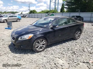 2011 Volvo C70 with VIN YV1672MC8BJ109092, listed as a Copart auction lot 56711214 with 71,003 mi miles and Salvage Title. Bid and sale history available at carsss.com. Image 1.