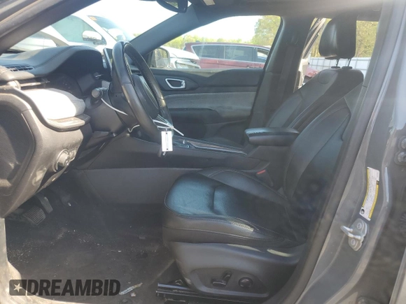 2023 Jeep Compass Latitude Lux с VIN 3C4NJDFN0PT570512, выставлен на аукционе Copart как лот 54932165 с пробегом 27 227 миль миль и Списание • Salvage title. История ставок и продаж доступна на DreamBid. Изображение 7.