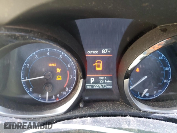 2014 Toyota Corolla L with VIN 2T1BURHE9EC181470, listed as a Copart auction lot 61636345 with 227,673 mi miles and Salvage title. Bid and sale history available at DreamBid. Image 9.