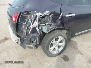 2011 Nissan Rogue SV with VIN JN8AS5MT8BW162897, listed as a IAAI auction lot 41799825 with 197,843 mi miles. Bid and sale history available at carsss.com. Image 12.