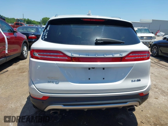 2016 Lincoln MKC Reserve with VIN 5LMTJ3DH5GUJ00697, listed as a IAAI auction lot 42519804 with 57,995 mi miles and . Bid and sale history available at DreamBid. Image 17.