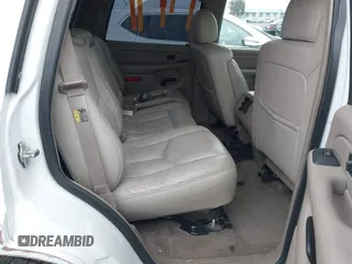 2004 Chevrolet Tahoe LS with VIN 1GNEC13T84J178237, listed as a IAAI auction lot 41742040 with 205,246 mi miles. Bid and sale history available at carsss.com. Image 8.
