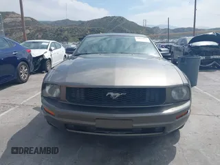 2005 Ford Mustang Deluxe with VIN 1ZVFT80N355185003, listed as a IAAI auction lot 42030961 with 219,973 mi miles. Bid and sale history available at carsss.com. Image 12.