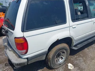 1998 Ford Explorer XL z VIN 1FMZU34E9WZB33911, wystawiony jako IAAI lot #42329782 z przebiegiem 156 654 mil mil oraz . Historia ofert i sprzedaży dostępna na DreamBid. Obrazek 6.