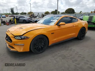 2019 Ford Mustang GT z VIN 1FA6P8CF7K5191271, wystawiony jako Copart lot #50971275 z przebiegiem 87 581 mil mil oraz Szkody całkowita. Historia ofert i sprzedaży dostępna na DreamBid. Obrazek 1.