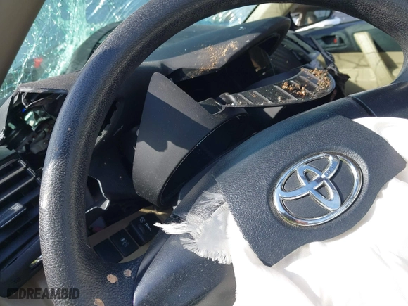 2011 Toyota Highlander with VIN 5TDZK3EH9BS046931, listed as a IAAI auction lot 41505790 with 1 mi miles. Bid and sale history available at carsss.com. Image 15.