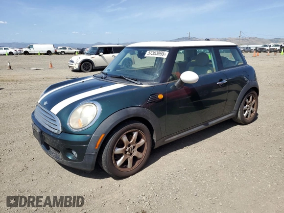 2008 MINI Hardtop z VIN WMWMF33528TT60290, wystawiony jako Copart lot #57363895 z przebiegiem 77 814 mil mil oraz Czysty tytuł • Clean title. Historia ofert i sprzedaży dostępna na DreamBid. Obrazek 1.