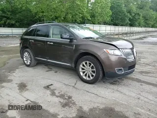 2011 Lincoln MKX z VIN 2LMDJ6JK5BBJ06463, wystawiony jako Copart lot #60041285 z przebiegiem 195 915 mil mil oraz Szkoda całkowita • Salvage title. Historia ofert i sprzedaży dostępna na DreamBid. Obrazek 14.