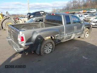 2007 Mitsubishi Raider LS with VIN 1Z7HC22K37S124805, listed as a IAAI auction lot 41435571 with 138,322 mi miles. Bid and sale history available at carsss.com. Image 4.