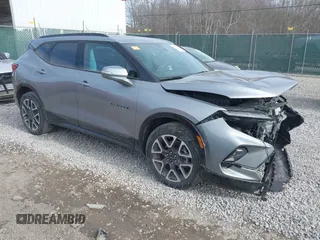 2023 Chevrolet Blazer RS z VIN 3GNKBKRS1PS185611, wystawiony jako IAAI lot #41779239 z przebiegiem 33 209 mil mil oraz . Historia ofert i sprzedaży dostępna na DreamBid. Obrazek 1.