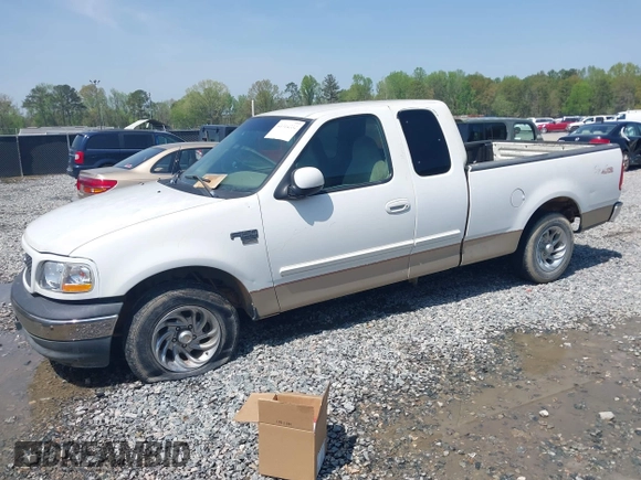 2000 Ford F-150 XL with VIN 1FTRX17L0YNA55913, listed as a IAAI auction lot 41914332 with 1 mi miles. Bid and sale history available at carsss.com. Image 2.