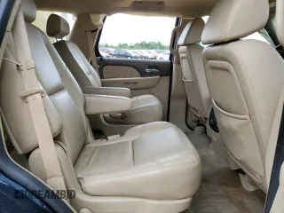 2009 Chevrolet Tahoe LTZ z VIN 1GNFC330X9J120398, wystawiony jako Copart lot #59917295 z przebiegiem 233 586 mil mil oraz Szkoda całkowita • Salvage title. Historia ofert i sprzedaży dostępna na DreamBid. Obrazek 11.