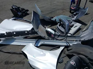 2024 Toyota Sienna XLE z VIN 5TDJSKFC9RS111099, wystawiony jako IAAI lot #42061708 z przebiegiem 15 741 mil mil oraz . Historia ofert i sprzedaży dostępna na DreamBid. Obrazek 12.