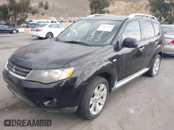 2008 Mitsubishi Outlander SE z VIN JA4LS31W28Z013040, wystawiony jako IAAI lot #42422285 z przebiegiem 155 225 mil mil oraz . Historia ofert i sprzedaży dostępna na DreamBid. Obrazek 2.