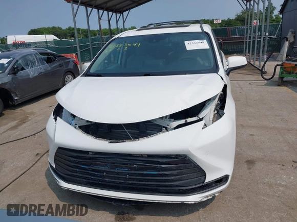 2022 Toyota Sienna LE z VIN 5TDBRKEC0NS087867, wystawiony jako IAAI lot #42332549 z przebiegiem 52 551 mil mil oraz . Historia ofert i sprzedaży dostępna na DreamBid. Obrazek 13.