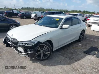 2021 BMW 3 Series 330i with VIN 3MW5R1J00M8B52627, listed as a IAAI auction lot 40722823 with 36,769 mi miles. Bid and sale history available at carsss.com. Image 17.