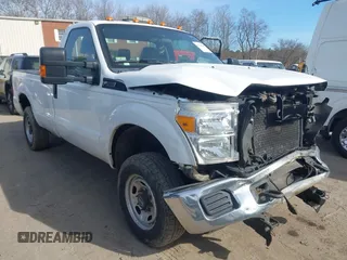 2011 Ford F-250 XL z VIN 1FTBF2B68BEA18871, wystawiony jako IAAI lot #41746286 z przebiegiem 80 816 mil mil oraz . Historia ofert i sprzedaży dostępna na DreamBid. Obrazek 1.