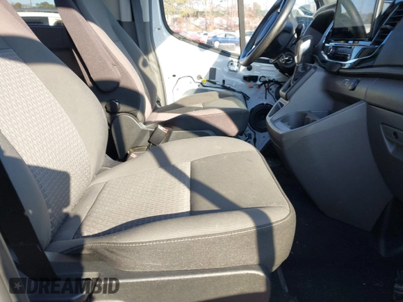 2024 Ford Transit Passenger XL with VIN 1FBAX2C85RKA16018, listed as a IAAI auction lot 41400715 with 13,842 mi miles. Bid and sale history available at carsss.com. Image 5.