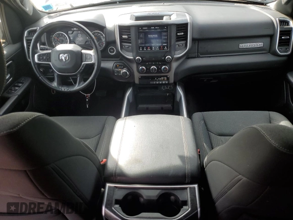 2021 Ram 1500 Big Horn z VIN 1C6SRFMT4MN602776, wystawiony jako Copart lot #49806915 z przebiegiem 59 136 mil mil oraz Szkoda całkowita • Salvage title. Historia ofert i sprzedaży dostępna na DreamBid. Obrazek 8.