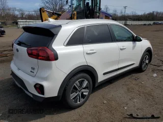 2020 Kia Niro LXS with VIN KNDCB3LC4L5421547, listed as a Copart auction lot 51201715 with 31,846 mi miles and Clean Title. Bid and sale history available at carsss.com. Image 3.