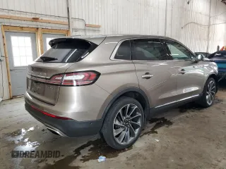 2020 Lincoln Nautilus Reserve z VIN 2LMPJ8K93LBL02777, wystawiony jako Copart lot #59559575 z przebiegiem Nie podano mil oraz Szkoda całkowita • Salvage title. Historia ofert i sprzedaży dostępna na DreamBid. Obrazek 3.