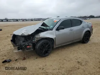 2014 Dodge Avenger SE z VIN 1C3CDZAB1EN221174, wystawiony jako Copart lot #46320295 z przebiegiem Nie podano mil oraz Szkoda całkowita • Salvage title. Historia ofert i sprzedaży dostępna na DreamBid. Obrazek 1.