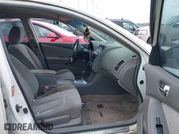 2009 Nissan Altima SL with VIN 1N4AL21EX9N537305, listed as a IAAI auction lot 41958558 with 179,070 mi miles and . Bid and sale history available at DreamBid. Image 5.