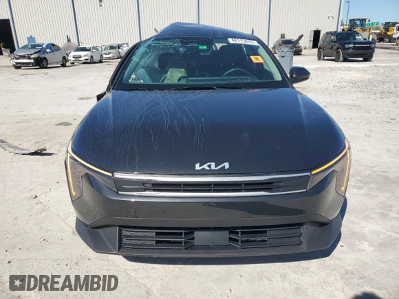 2025 Kia K4 LX with VIN 3KPFT4DE1SE045635, listed as a Copart auction lot 48115655 with 4,921 mi miles and Salvage Title. Bid and sale history available at carsss.com. Image 5.