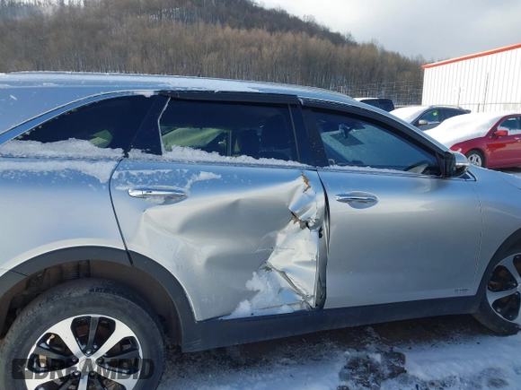 2016 Kia Sorento EX z VIN 5XYPHDA17GG020319, wystawiony jako IAAI lot #41581398 z przebiegiem 149 257 mil mil oraz . Historia ofert i sprzedaży dostępna na DreamBid. Obrazek 14.