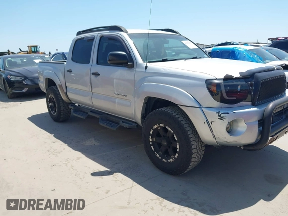 2010 Toyota Tacoma PreRunner z VIN 3TMJU4GN3AM098103, wystawiony jako IAAI lot #41981209 z przebiegiem 218 329 mil mil oraz . Historia ofert i sprzedaży dostępna na DreamBid. Obrazek 1.