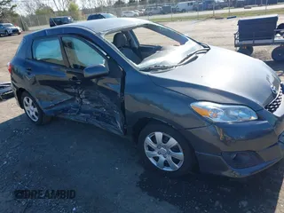 2010 Toyota Matrix with VIN 2T1KU4EE6AC385760, listed as a IAAI auction lot 41929939 with 209,599 mi miles. Bid and sale history available at carsss.com. Image 1.