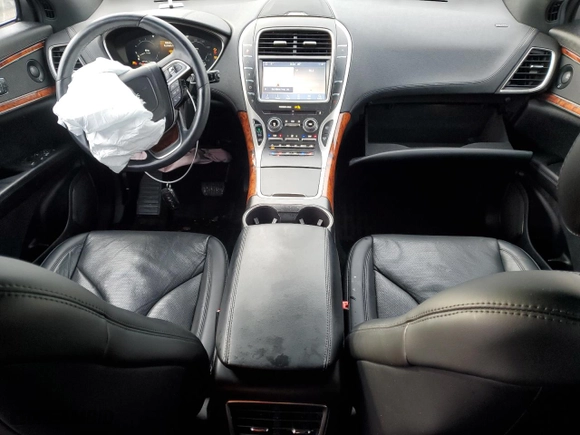 2019 Lincoln Nautilus Reserve with VIN 2LMPJ8L96KBL53042, listed as a Copart auction lot 45749535 with 37,506 mi miles and Clean Title. Bid and sale history available at carsss.com. Image 8.