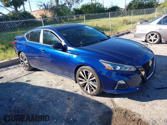 2020 Nissan Altima SR with VIN 1N4AL4CV6LN307437, listed as a IAAI auction lot 41234547 with 40,501 mi miles and . Bid and sale history available at carsss.com. Image 1.