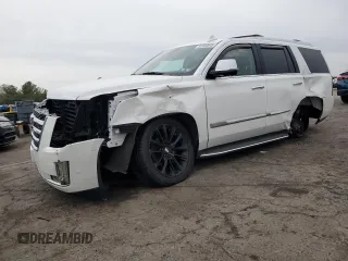 2020 Cadillac Escalade Luxury z VIN 1GYS4BKJ8LR202660, wystawiony jako Copart lot #52859945 z przebiegiem 46 503 mil mil oraz Szkoda całkowita • Salvage title. Historia ofert i sprzedaży dostępna na DreamBid. Obrazek 1.