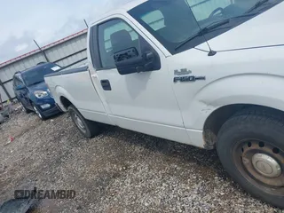 2013 Ford F-150 XL z VIN 1FTMF1CMXDKG28081, wystawiony jako IAAI lot #42404005 z przebiegiem 287 414 mil mil oraz . Historia ofert i sprzedaży dostępna na DreamBid. Obrazek 6.