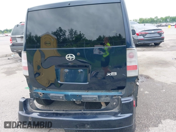 2005 Scion xB z VIN JTLKT324850202968, wystawiony jako IAAI lot #42159371 z przebiegiem 219 344 mil mil oraz . Historia ofert i sprzedaży dostępna na DreamBid. Obrazek 16.
