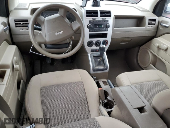 2008 Jeep Compass Sport with VIN 1J8FT47W48D501120, listed as a Copart auction lot 43440675 with 70,528 mi miles and Salvage Title. Bid and sale history available at carsss.com. Image 8.
