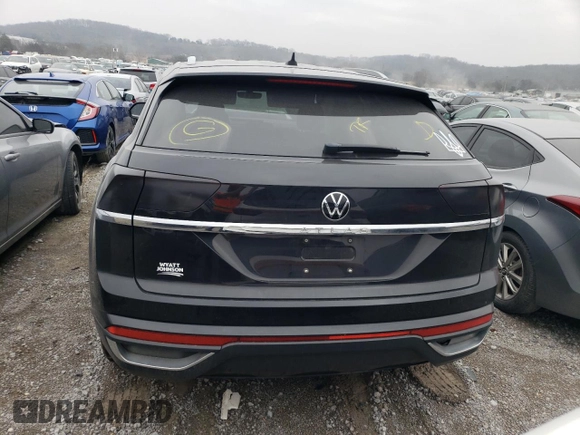 2020 Volkswagen Atlas S with VIN 1V2AC2CA4LC201204, listed as a Copart auction lot 43347835 with 67,236 mi miles and Salvage title. Bid and sale history available at DreamBid. Image 6.