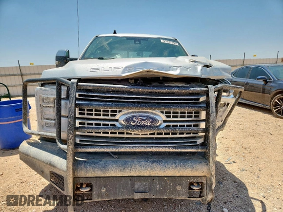 2019 Ford F-250 XL with VIN 1FT7W2BT6KED82721, listed as a Copart auction lot 61027695 with 166,167 mi miles and Salvage title. Bid and sale history available at DreamBid. Image 5.