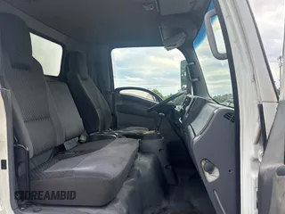 2011 Isuzu NRR IBT с VIN JALE5W169B7900028, выставлен на аукционе Copart как лот 60338775 с пробегом 415 661 миль миль и Чистый • Clean title. История ставок и продаж доступна на DreamBid. Изображение 5.